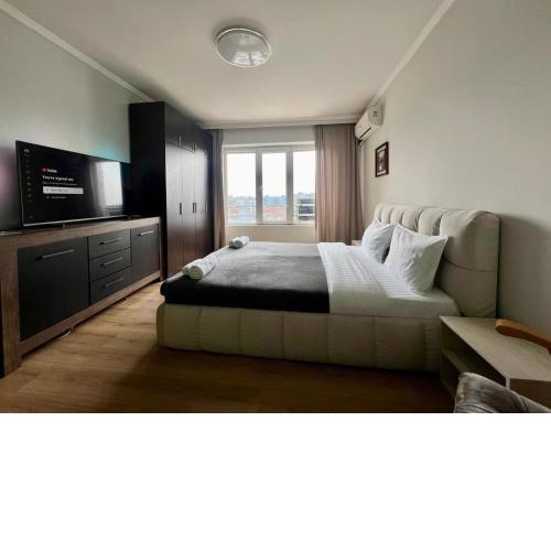 Amazing view central 1 bedroom apartment