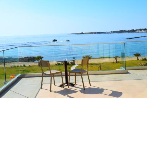 Amphora Hotel & Suites