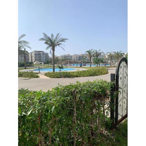 Amwaj Chalet with private garden