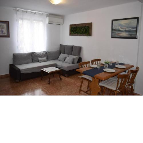 Anacasa Plaza Luis Arranz Centro Denia AP3147