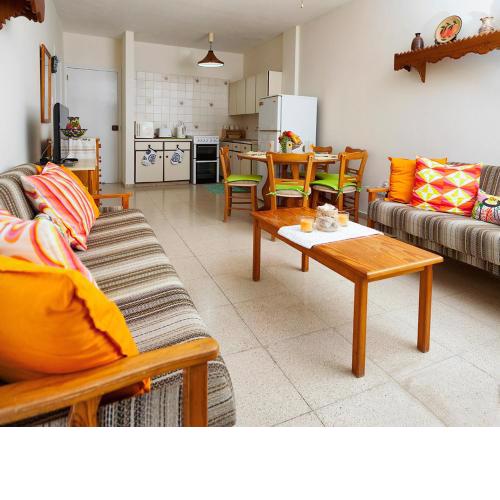 Annita Court Bock B, Apt3