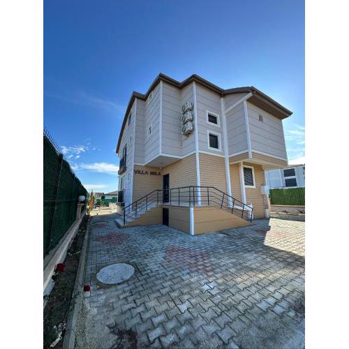 Antalya 5 odalı özel havuzlu villa