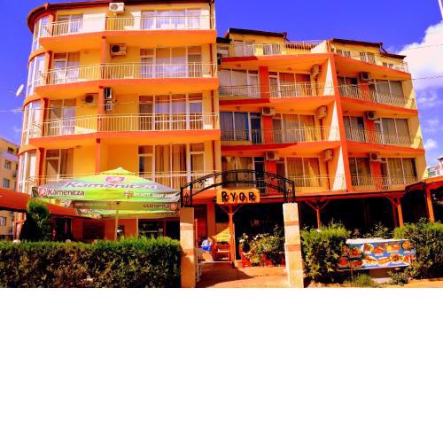 Apartment 24, RYOR