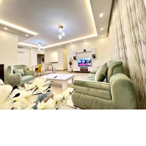 Apartment inside Westown Beverly Hills Compound 00201102430222