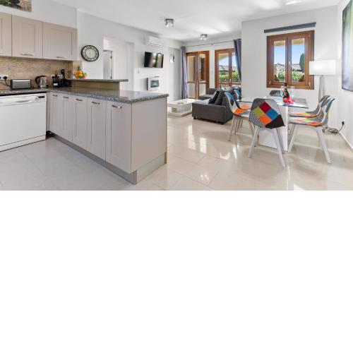 Apartment KZ01 - Modern ground floor apartment in the heart of Aphrodite Hills Resort
