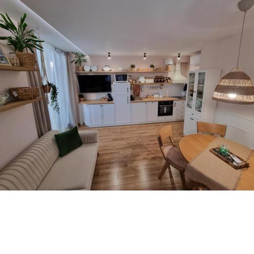 Apartment Polina - 2BD Next to Sea Garden