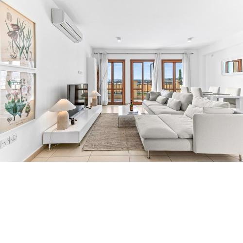 Apartment Theia with sea and sunset views, the Resort in Aphrodite Hills