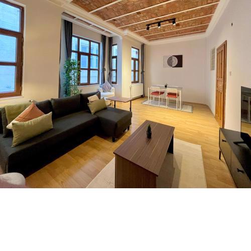 Apartment w/ New Furnitures Next to Istiklal Street and Taksim Square