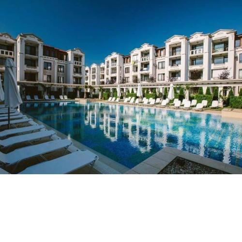 Apartment White dolphin GreeenLife