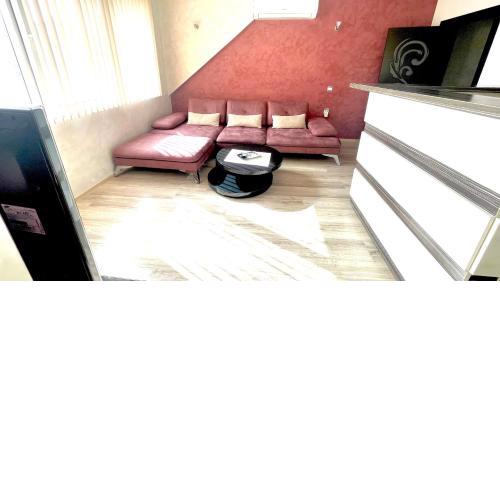 Apartment with 2 Bedrooms and Parking Near the Beach