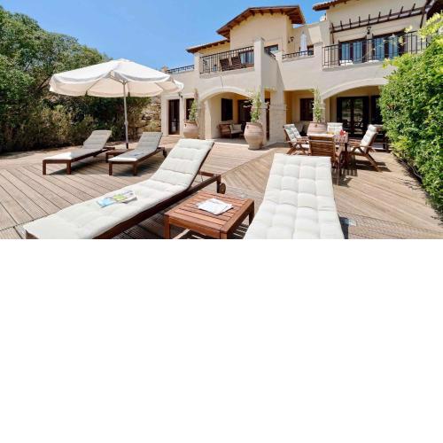 Aphrodite Hills 3 Bedroom with BBQ, Patio & View