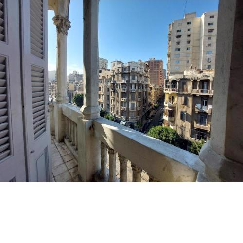 ARAB Hostel Private Master bedroom For Men only غرف بحمام خاص للرجال فقط 仅限男士 女士不允许
