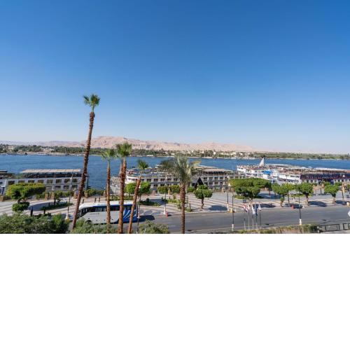 Aracan Eatabe Luxor Hotel