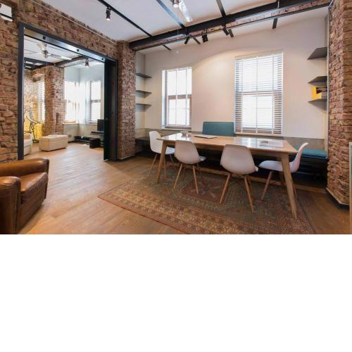 Architect Jonas generous 85 sqm apartment full of Art