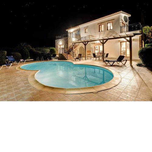 Argaka Beach Villa