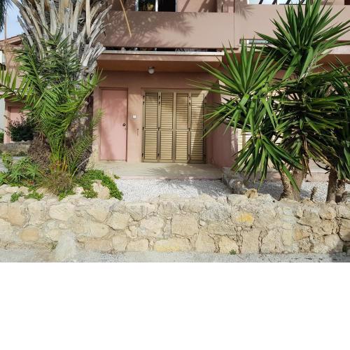Ariadne apt 103 -300m from Lighthouse beach