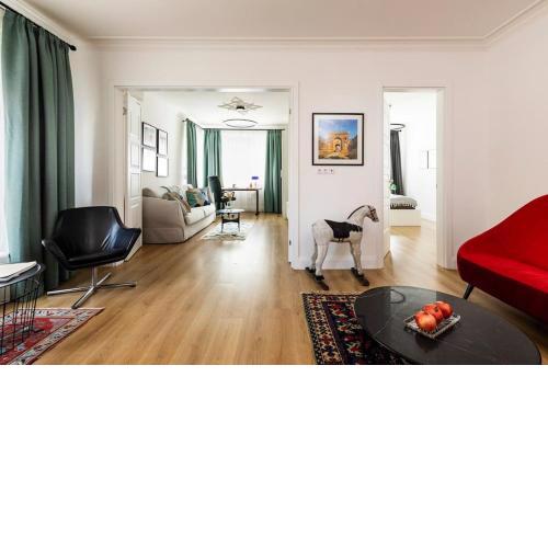 Aristocratic apartment with a parking spot