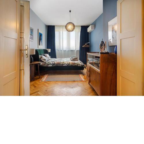 ART-ament, a unique central flat