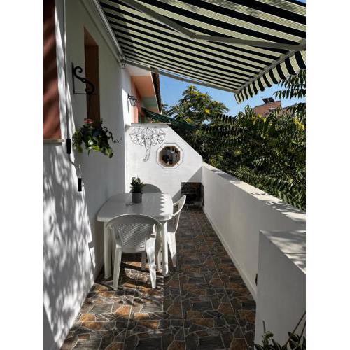 ART ATELIER GERI with a terrace, free parking & wi-fi