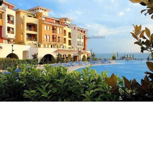 Art studio Marina Cape-private host