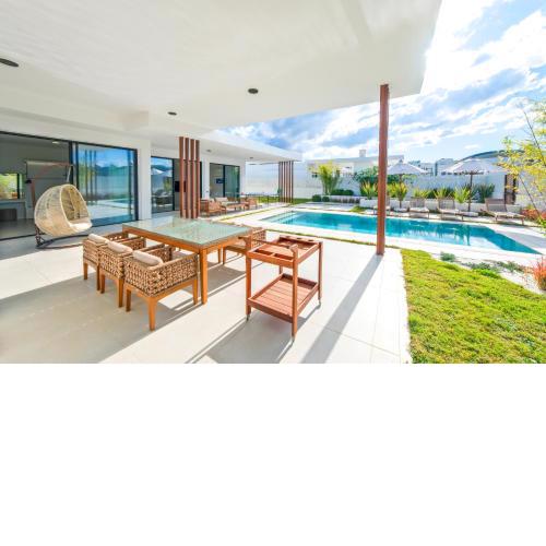Ashta Suites / Zen Suite