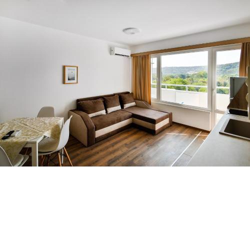 Asparuhovo 1BR free parking zone