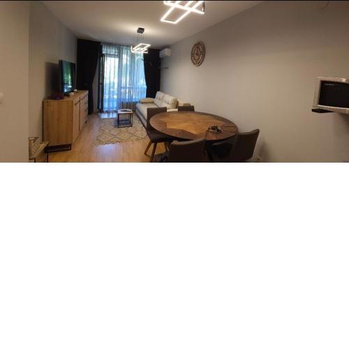 Aspen Suites Luxury apartment A005
