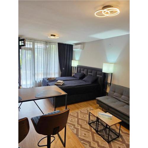 Aspen Suites Luxury Studio A006