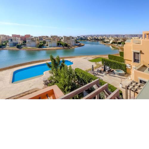 Astounding 3BDR Villa Tawila Pool Front