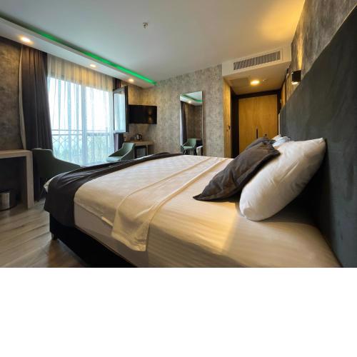 Avni Bey Otel