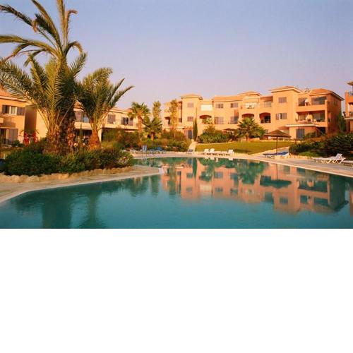 Award-winning 3-bedroom apartment near beach