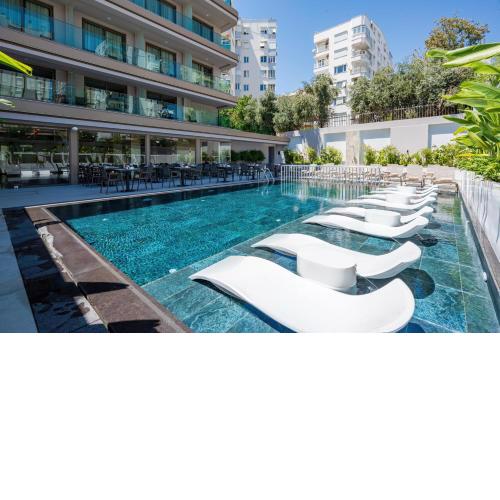 Awen Lara Hotel
