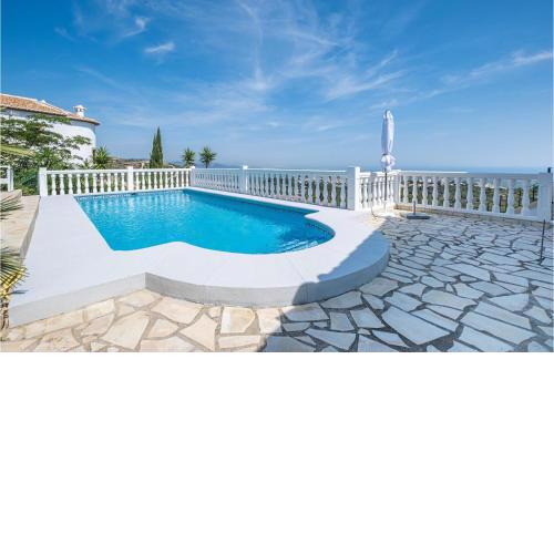 Awesome Home In El Rafol Dalmunia