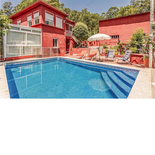 Awesome Home In San Xoan De Tabagón With Wifi