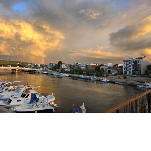 Aybek Ratio Hotel