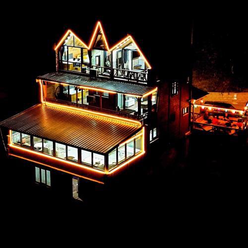 Ayderrose şato house