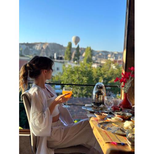 Aysel Inn House