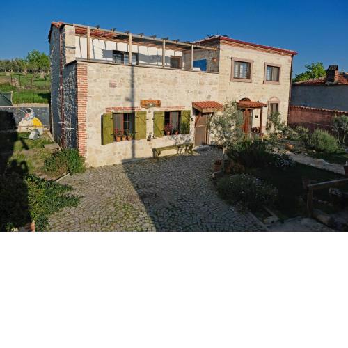 Ayvalık Mutlu Köy'de sakinliğin adresi