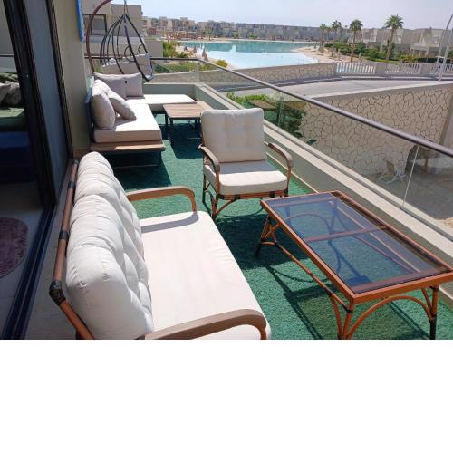 Azha Senior Chalet With Lagoon View
