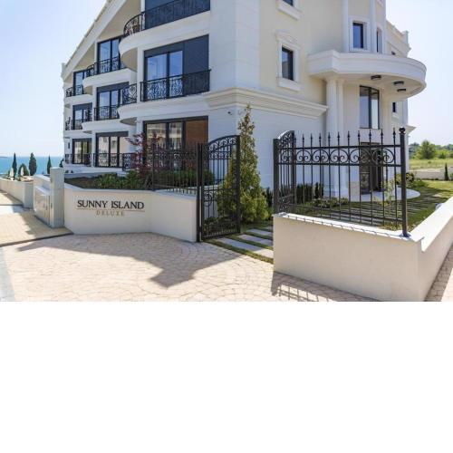 Azur Apartment Deluxe