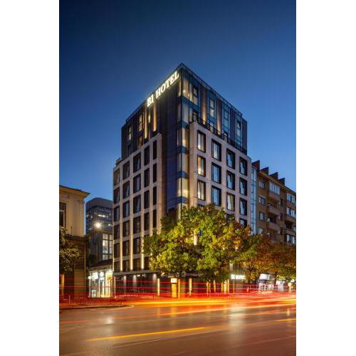 B1 Downtown Hotel