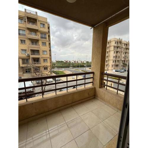 B6 شقه فندقية مدينتي غرفتين و 2 حمام