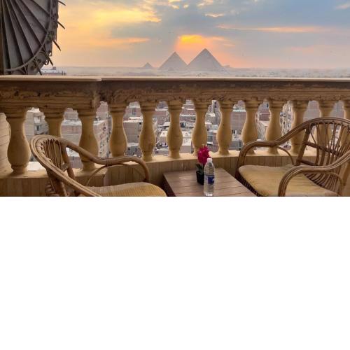 Balo pyramids view inn