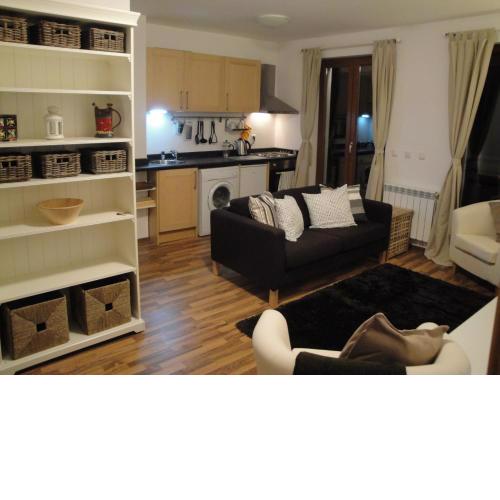 Bansko Two-Bed Ski Apartment