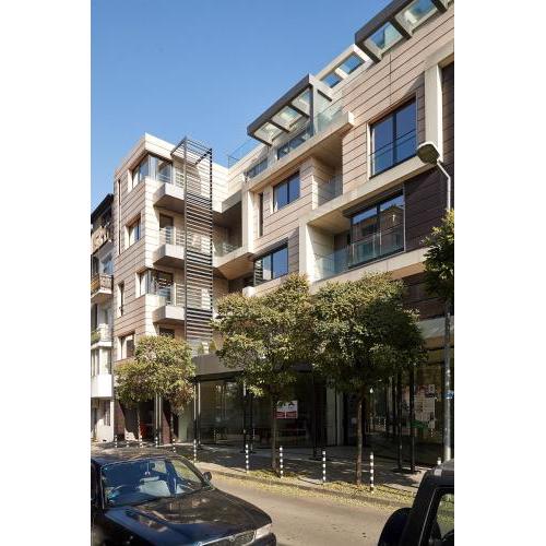 Baratero Club Apartments Underground Parking and eCars station