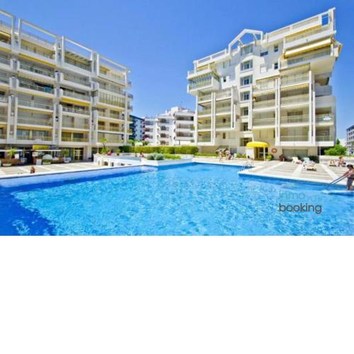 Beach Novelty Salou 3, climatizado, piscina, playa y Wifi