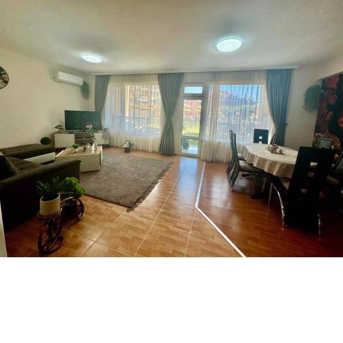 Beach one bedroom apartment Moni
