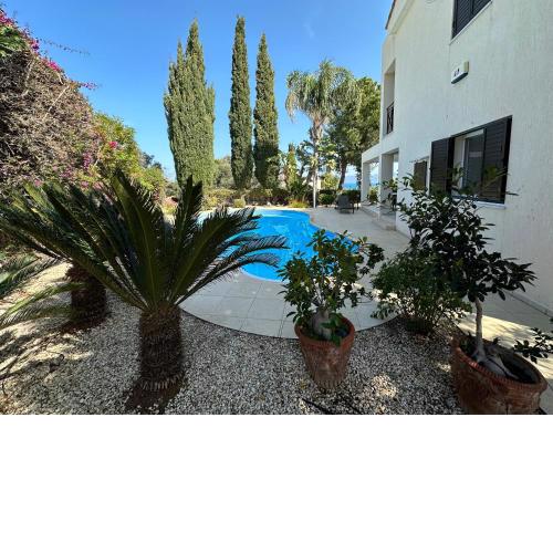 Beach villa Camelia