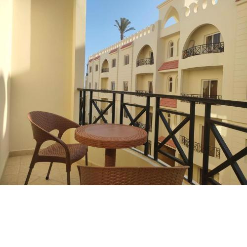 Beachfront Apartment at Palm Beach Piazza