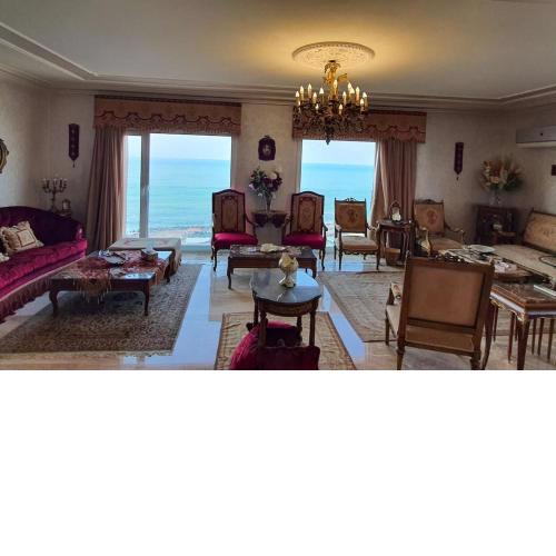 Beachfront Apartment in Alexandria